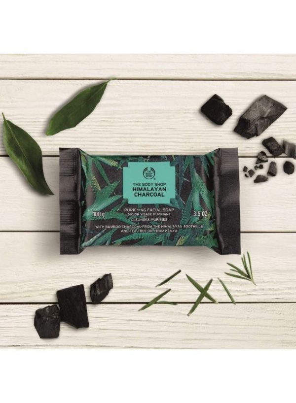 ذا بودي شوب صابونة الفحم للوجه بخلاصة ملح الهيمالايا 100 جم